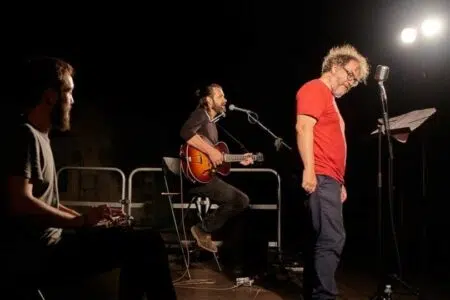 “Pojana e i suoi fratelli”, Andrea Pennacchi e i suoi musicisti da Propaganda Live ai Rinnovati