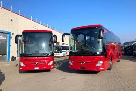 Tiemme amplia la flotta con due nuovi bus per il noleggio a media e lunga percorrenza