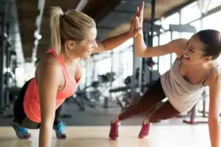 Via ad un festival di eventi fitness a Siena