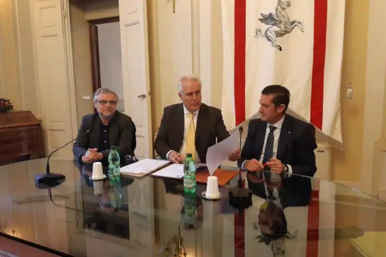 La salute si promuove sui luoghi di lavoro, la Regione Toscana firma accordo con Confcommercio