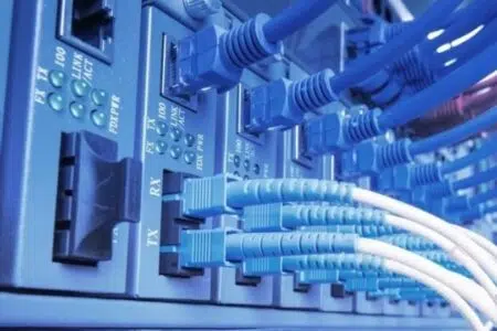 Accordo strategico tra Estracom e Fibreconnect per sviluppare infrastrutture FTTH in Toscana Server banda ultralarga