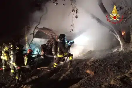 Incendio a rimessa agricola a Sovicille
