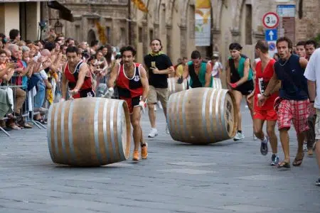 Montepulciano, il panno del Bravìo 2023 dedicato alla Costituzione italiana