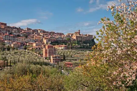 A Chianciano Terme riapre in Piazza Italia il punto di accoglienza e informazione turistica Panorama di Chianciano Terme