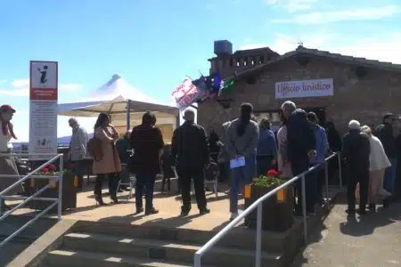 Colle di Val d’Elsa, taglio del nastro per il nuovo ufficio turistico