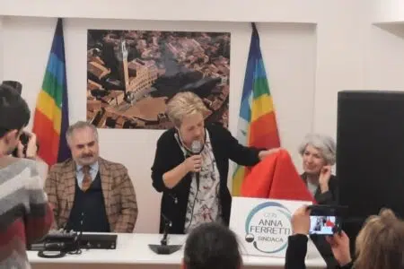 Anna Ferretti presenta il simbolo: “L’acqua come metafora di rinascita di Siena”