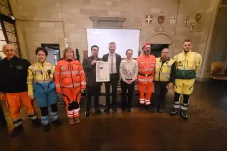 Il Comune di Siena consegna una pergamena di riconoscimento al Coordinamento comunale del volontariato protezione civile