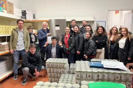 Giovani e solidarietà, donato un nuovo frigorifero all’Emporio di Poggibonsi