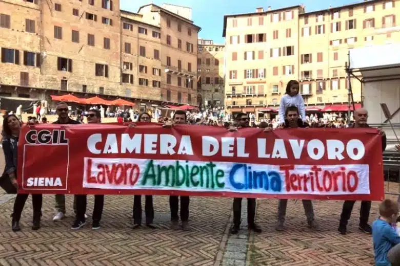 “Fridays for future” i giovani di nuovo in piazza: la Cgil di Siena sarà come sempre presente