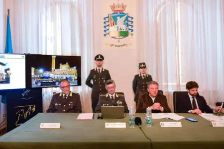 GdF di Siena: smantellato hub di immigrazione clandestina