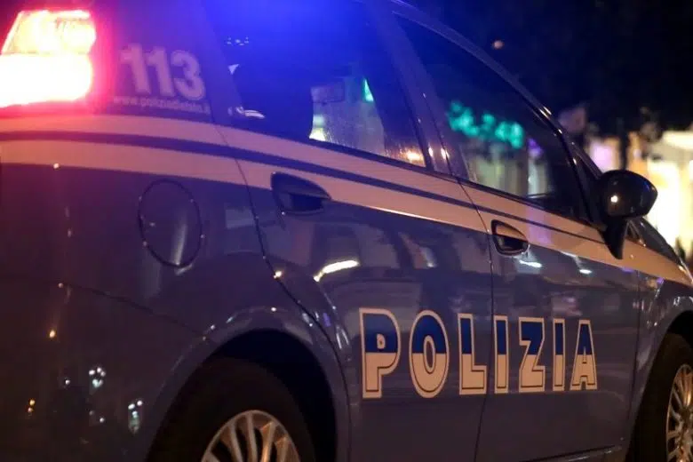 Chianciano Terme, stop alle acrobazie con scooter truccati Volante della Polizia di notte