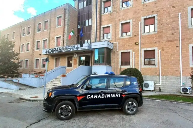 Poggibonsi, arrestato in flagranza per tentato furto in abitazione Comando dei Carabinieri a Poggibonsi