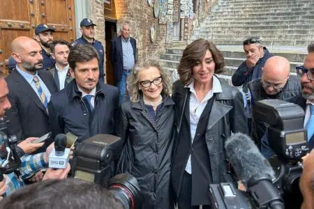 Siena, Nicoletta Fabio e il ministro Bernini: “Le Università siano ‘impresa’, diamo ai giovani la possibilità di mettere in campo ciò che imparano”