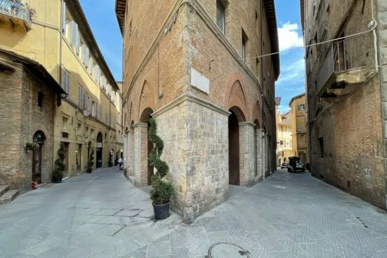 In Piazza Tolomei apre l’Angolo dei civici, la roccaforte del Polo Civico Siena