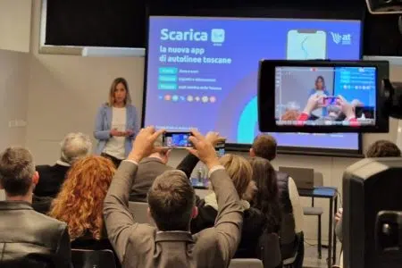 “at bus”, la nuova app di Autolinee Toscane