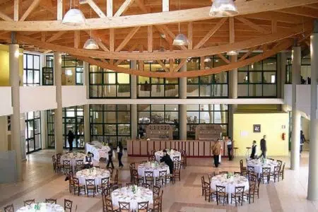 “Lusso Gentile”, le eccellenze dell’ospitalità italiana alla scuola alberghiera “Artusi” Istituto alberghiero "Pellegrino Artusi" di Chianciano Terme