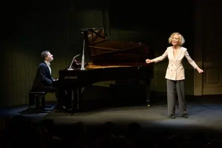 La tragicommedia de ‘La Pianessa’ con Lucia Poli sul palco del “Ciro Pinsuti”