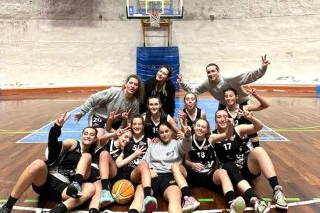 Basket B Femminile, grande vittoria per l’Adpf Costone Siena che vola ai playoff