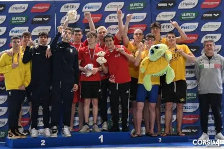 Nuoto, storica medaglia al maschile per la Virtus Buonconvento ai campionati nazionali primaverili