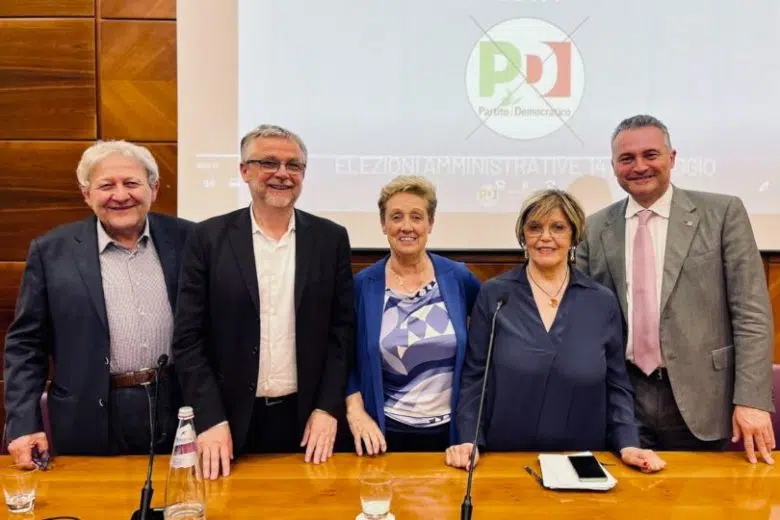Simone Bezzini: “Siena si merita una sindaca con le competenze e le qualità di Anna Ferretti” Foto di gruppo con Simone Bezzini e Anna Ferretti
