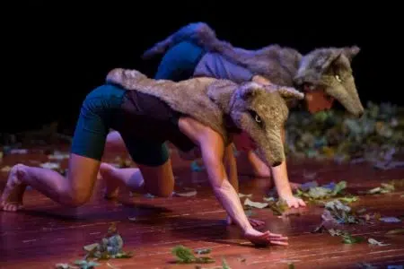 Cappuccetto Rosso, la danza al Teatro Alfieri di Castelnuovo Cappuccetto Rosso, spettacolo di danza compagnia Atacama