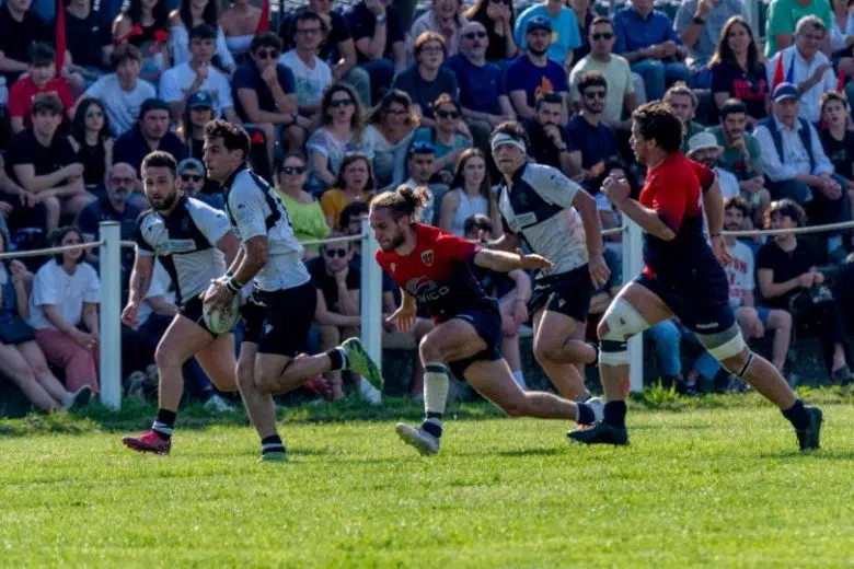 Banca Centro CUS Siena Rugby beffato nel finale ad Imola Azione di gioco Imola-Cus Siena Rugby