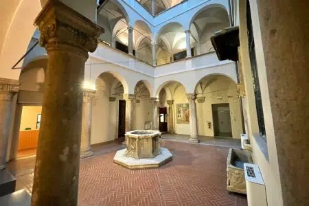 Amici della Pinacoteca di Siena, ciclo di visite alla scoperta dei protagonisti della pittura senese di ‘400 e ‘500 Cortile interno della Pinacoteca Nazionale di Siena