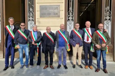 Presidio dei sindaci alle Ferrovie di Stato a Firenze