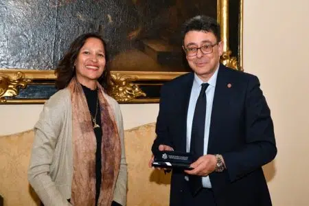 La console generale USA Ragini Gupta in visita all’Università di Siena Ragini Gupta e Roberto Di Pietra