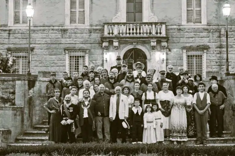 A Castelnuovo la mostra “Siam venuti a canta’l Bruscello” Castelnuovo, immagine mostra fotografica Bruscello