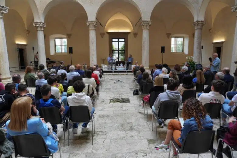 Emporio letterario Pienza incontro Michele Ainis