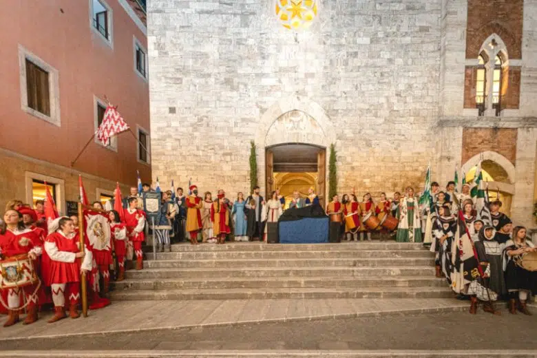Festa del Barbarossa al via con la presentazione delle Brocche dell’Imperatore Festa del Barbarossa, presentazione Brocche dell'Imperatore