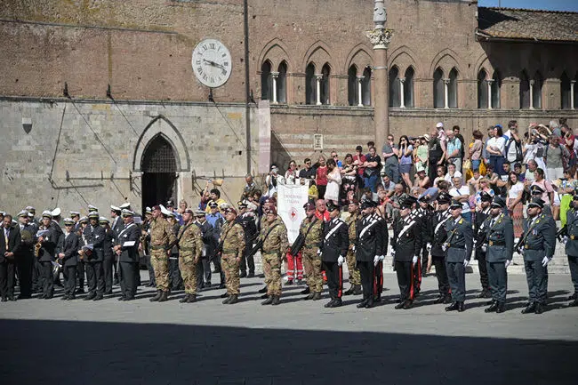 Siena, Festa della Repubblica in piazza del Duomo