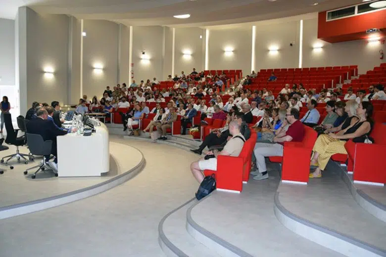 La presentazione dei risultati 2022 dell'Aou Senese, pubblico