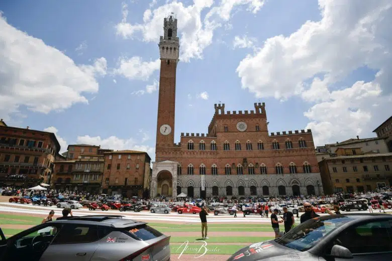 Giovedì arriva a Siena la 1000 Miglia edizione 2023