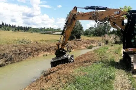 Poggibonsi, procedono lavori ripulitura dei torrenti Carfini e Staggia I lavori di ripulitura del torrente Carfini nel comune di Poggibonsi