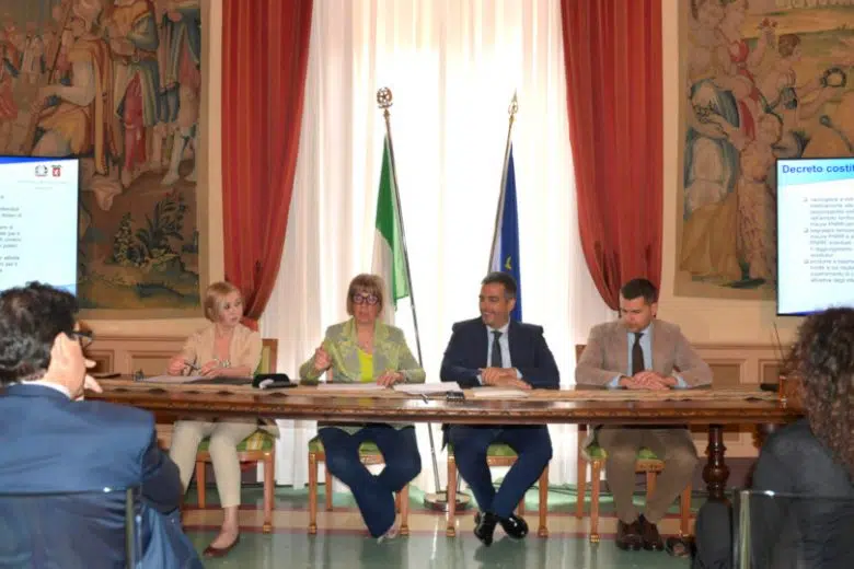 La firma del protocollo di intesa sul PNRR siglato alla Prefettura di Siena