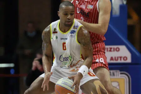 Austin Tilghman all’Umana San Giobbe Basket Austin Tilghman
