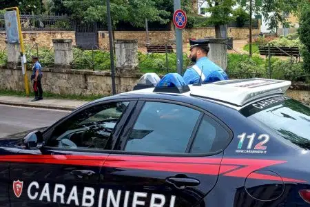 Poggibonsi, i Carabinieri eseguono due misure cautelari Pattuglia dei Carabinieri di Poggibonsi