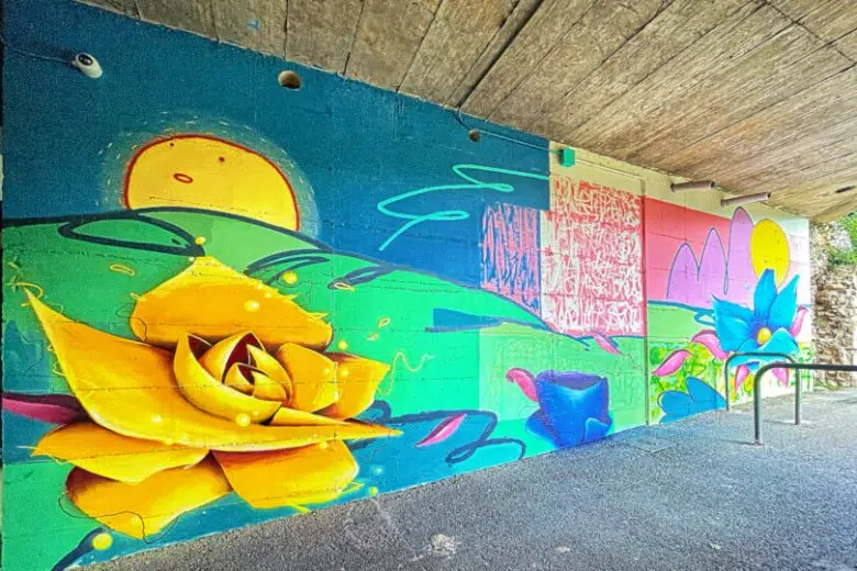 Dentro e fuori dal tunnel: street art a Colle di Val d’Elsa Opera di street art a Colle di Val d'Elsa