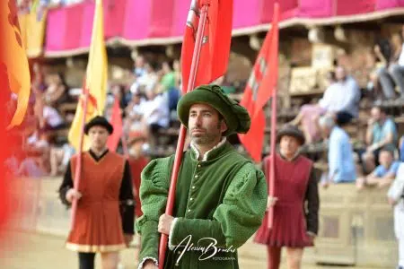 Costumi del Corteo Storico del Palio, al via l’iter per il rinnovo Costumi corteo storico Palio di Siena
