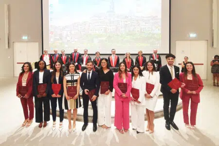 Dentistry, prime lauree all’Università di Siena per il corso di laurea magistrale in inglese I laureati del corso di laurea Dentistry dell'Università di Siena