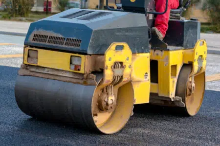 Lavori di asfaltatura a Poggibonsi nella strada da Bellavista Lavori asfaltatura