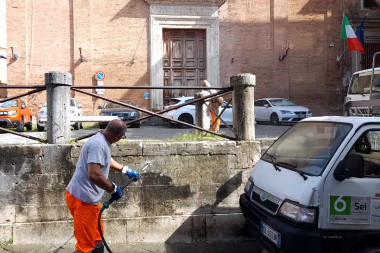 Sei Toscana, pulizia vapore centro storico di Siena