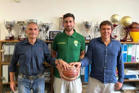 Colpo grosso al Costone Siena: Ferdinando Nasello in gialloverde La presentazione di Ferdinando Nasello al Costone Siena