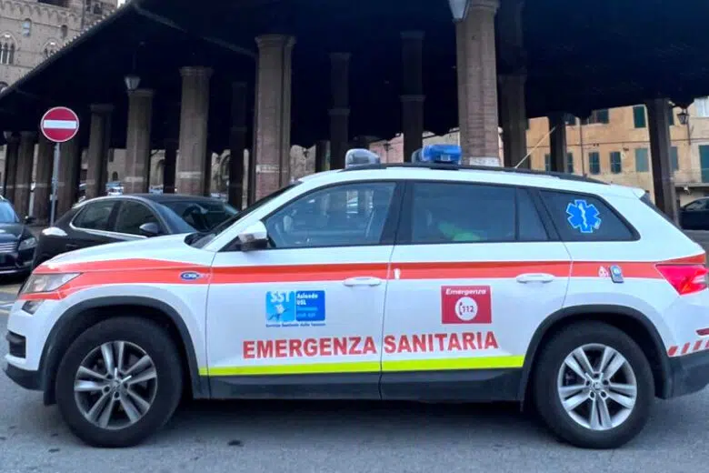 Palio di Siena, veicolo Emergenza sanitaria al Tartarugone