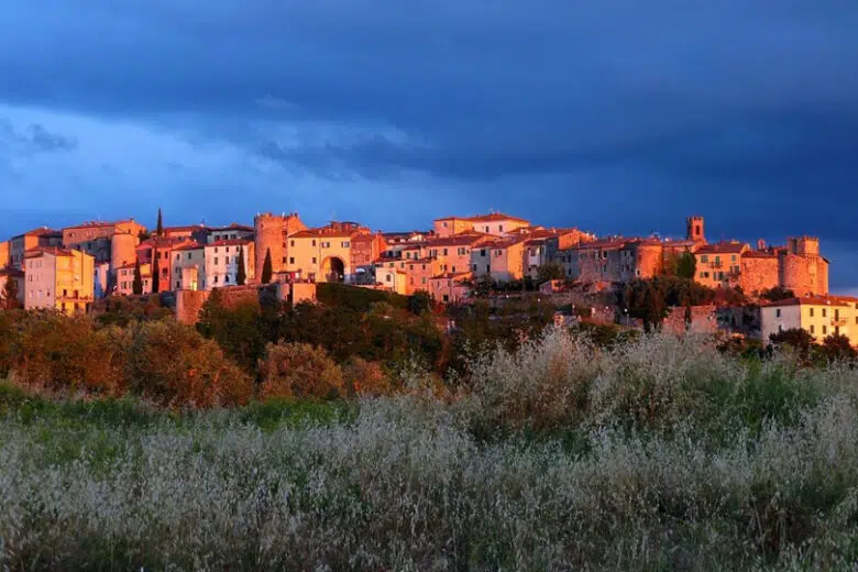 Rapolano Terme, il consiglio comunale torna a riunirsi il 31 agosto Veduta di Rapolano Terme