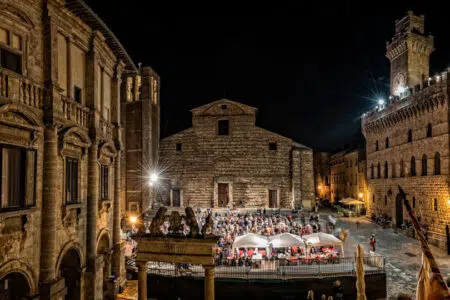 “Cantine in Piazza”: grande festa il 18 agosto a Montepulciano "Cantine in Piazza", Montepulciano, piazza Grande