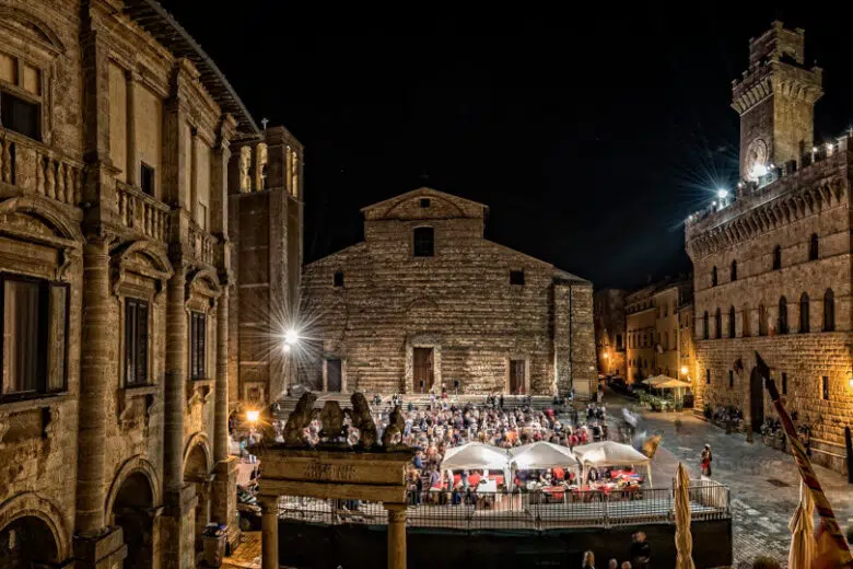 “Cantine in Piazza”: grande festa il 18 agosto a Montepulciano "Cantine in Piazza", Montepulciano, piazza Grande