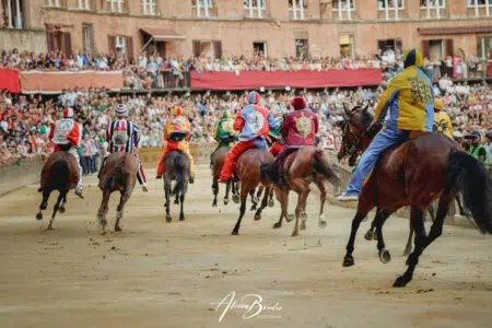 Palio di Siena del 16 agosto 2023: alle 19.15 la terza prova Palio di Siena 16 agosto 2023, prima prova